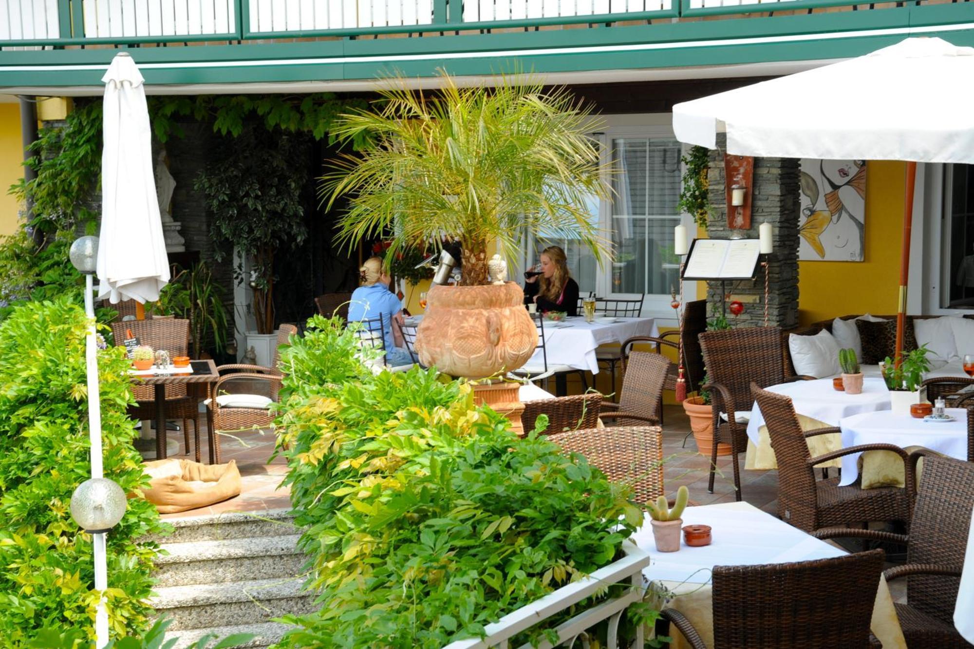 Villa Desiree - Hotel Garni - Adults Only Villach Exterior photo
