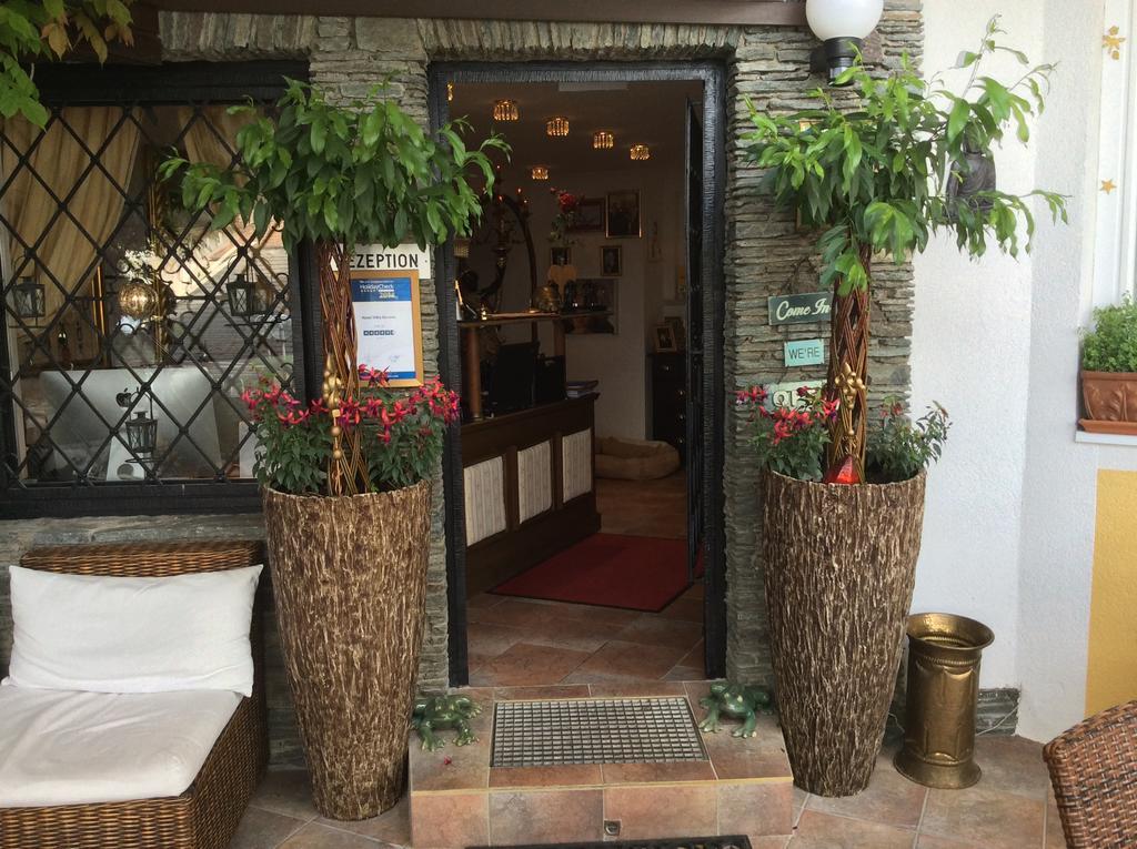 Villa Desiree - Hotel Garni - Adults Only Villach Exterior photo