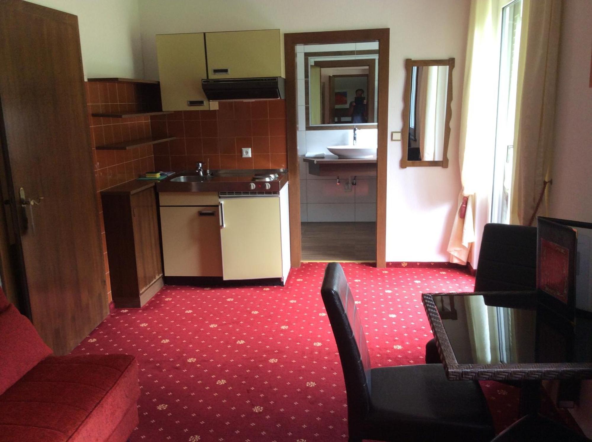 Villa Desiree - Hotel Garni - Adults Only Villach Exterior photo