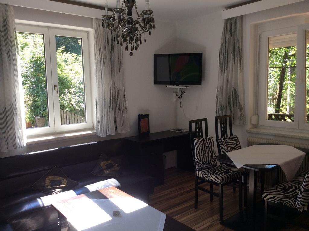 Villa Desiree - Hotel Garni - Adults Only Villach Exterior photo