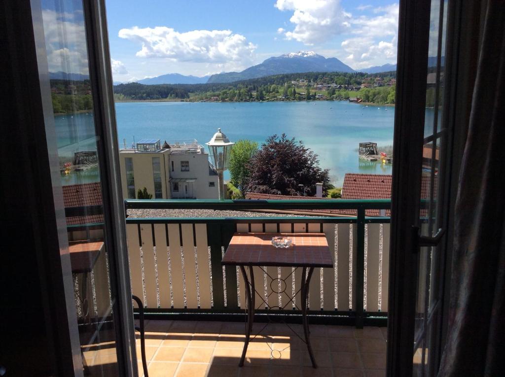Villa Desiree - Hotel Garni - Adults Only Villach Room photo