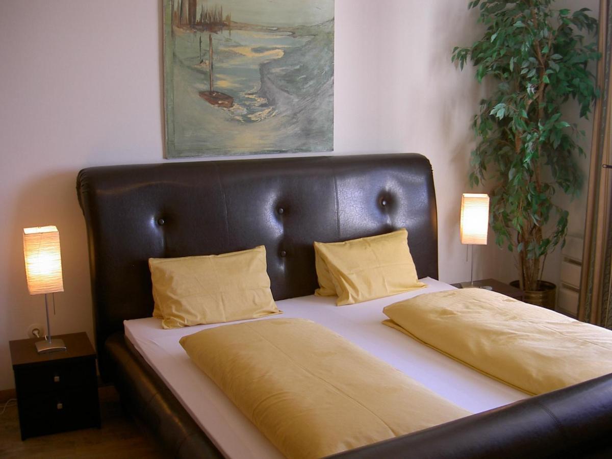Villa Desiree - Hotel Garni - Adults Only Villach Room photo